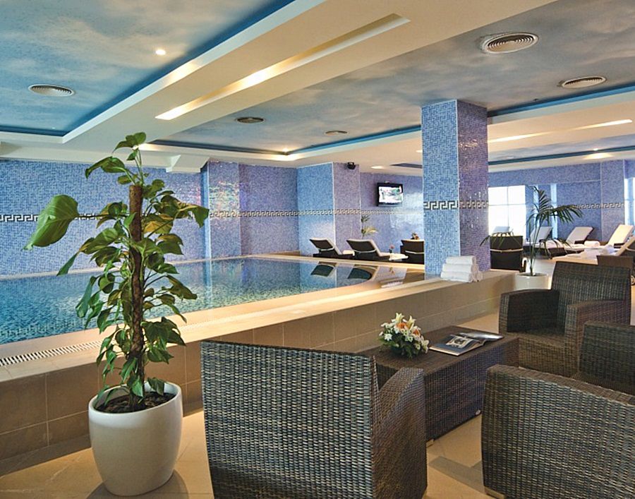 Wiseman Grand Hotel Doha Exterior photo The interior of the business lounge at the airport